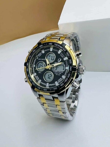 Montre sportive bicolore