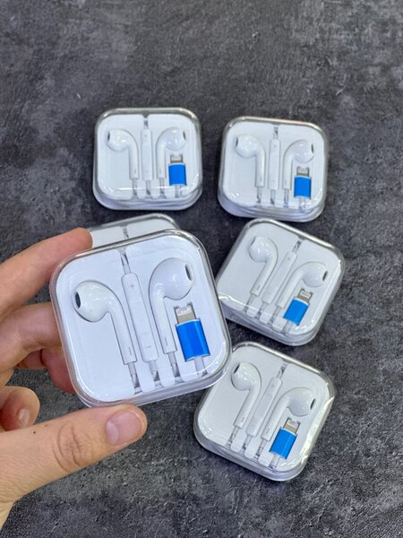 Проводные наушники iPhone