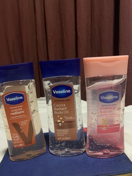 Vaseline Body oil