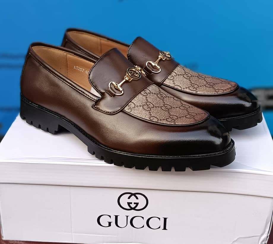 Mocassins Gucci en cuir élégants
