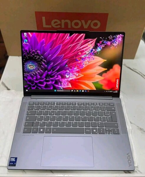 Lenovo Yoga Ultra Fin