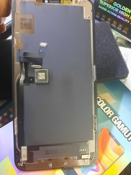 Iphone xs max amoled display