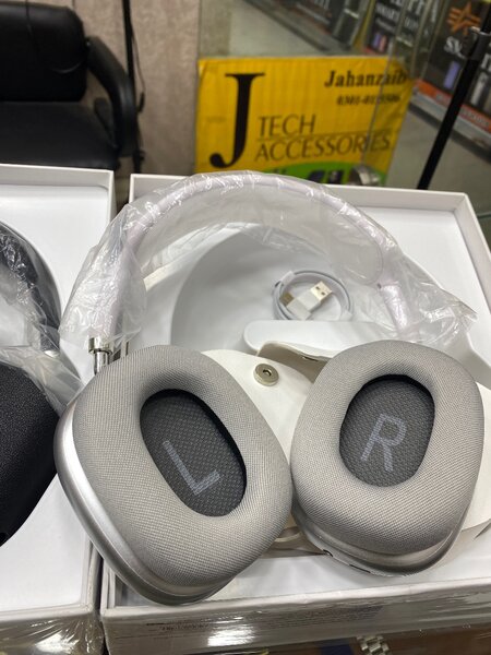 AirPods Max premium quality