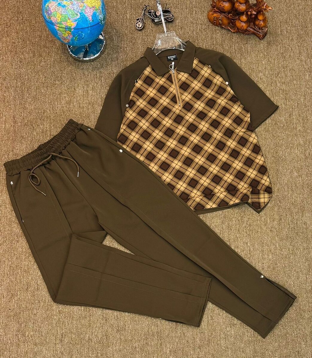 Ensemble homme moderne à carreaux