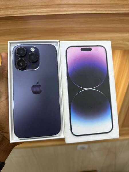 iPhone 14pro 128giga casineuf tout passe propre