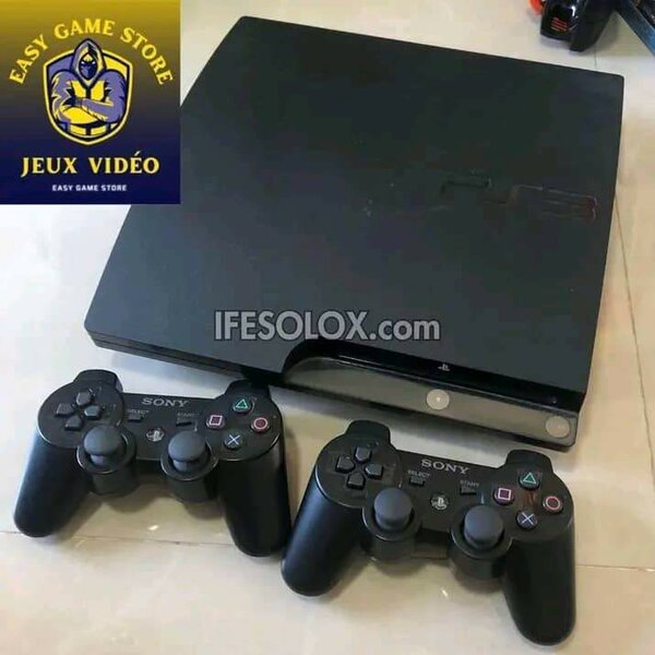 Console PlayStation 3 (PS3) avec 2 manettes SONY