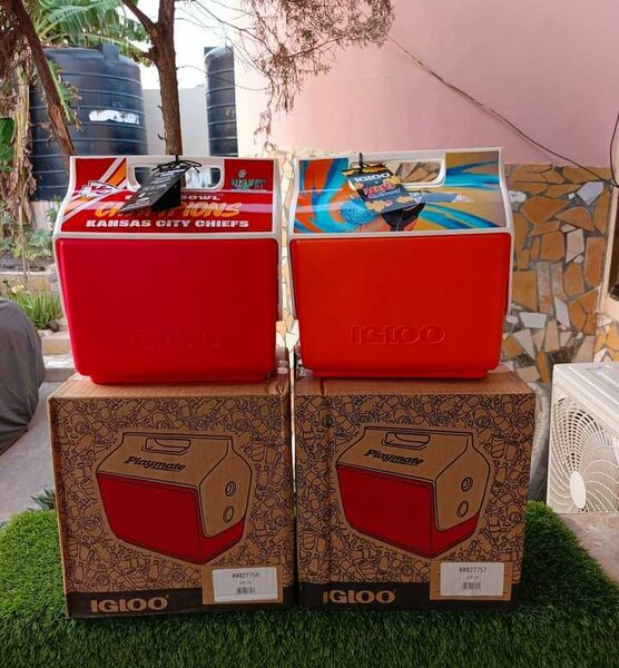 Igloo 7 quart platmate Cooler