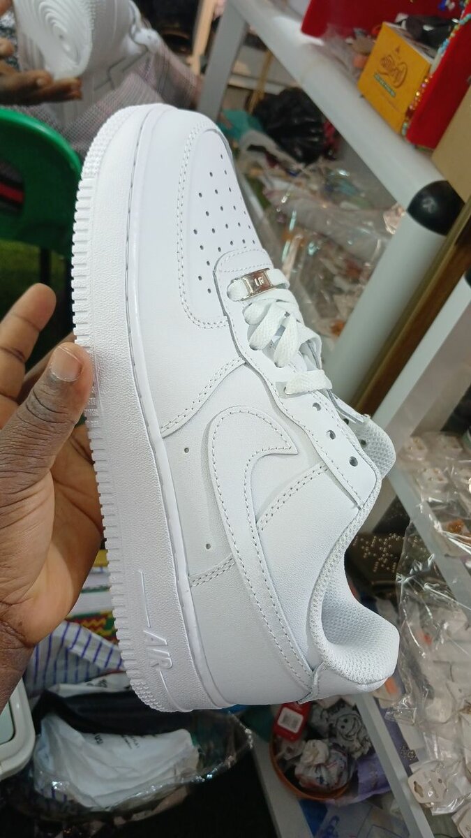 White nike force