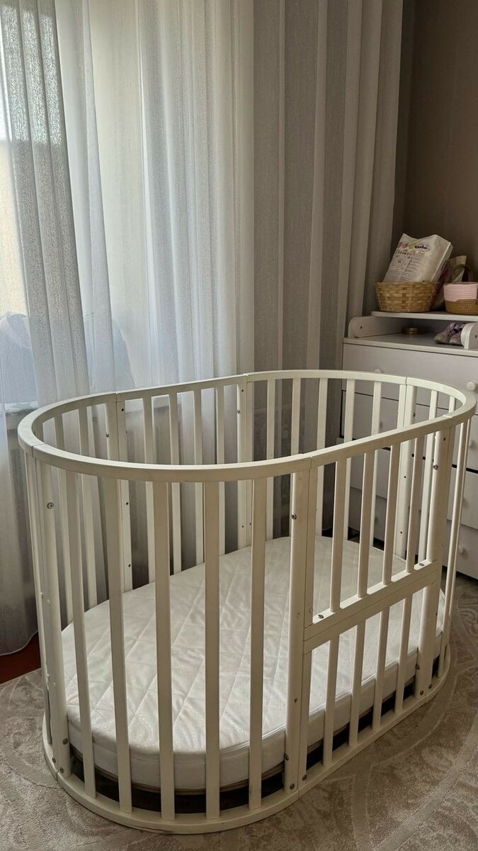 Детская кроватка с матрасом