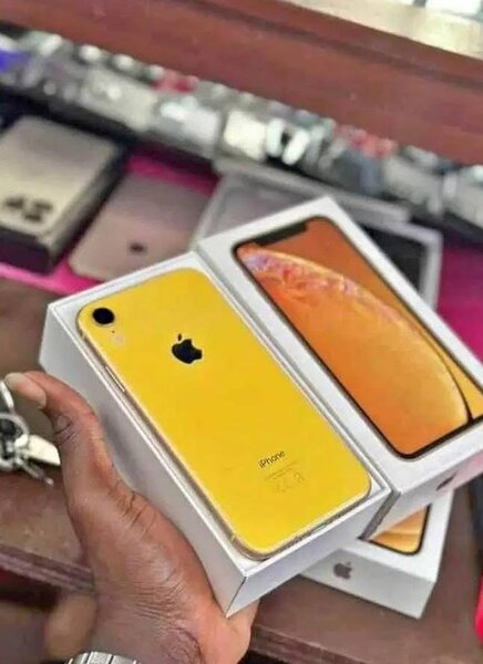 iPhone XR Jaune Débloqué