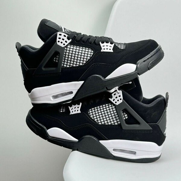 Air Jordan 4