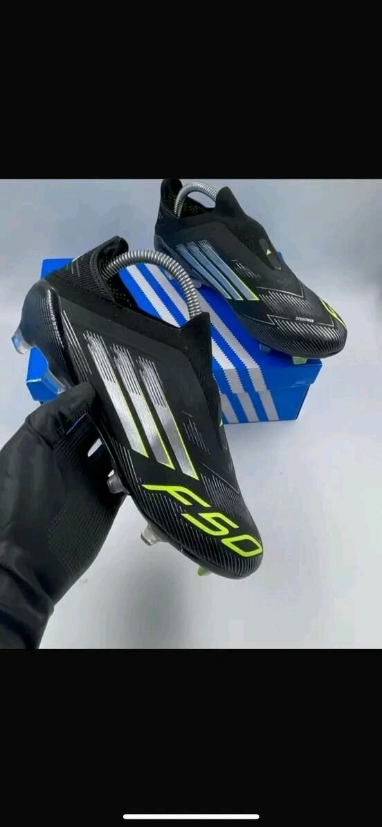 Chaussures de Foot F50