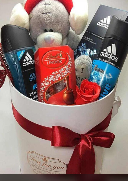 Coffret Cadeau pour Homme avec Adidas et Chocolat Lindor