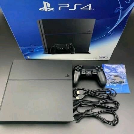 Console PlayStation 4 - Manette et Accessoires Inclus