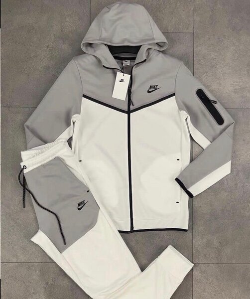 Ensemble de survêtement Nike