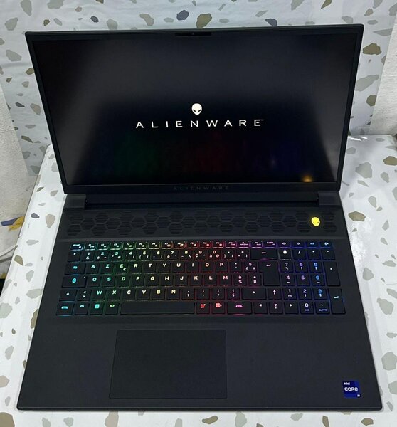 ✓ALIENWARE M18 R1 CORE I9 13TH GEN ✓SSD 1TERA*RAM 32GB ✓PROC