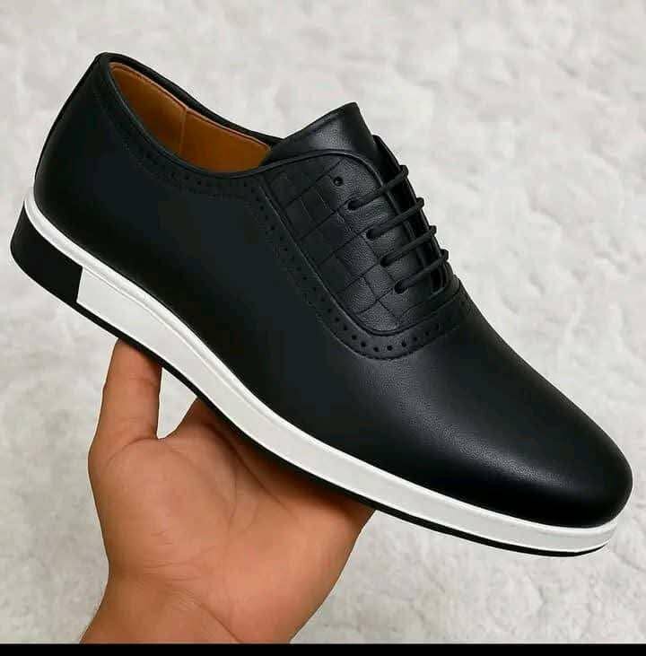 Chaussures hommes en cuir noir