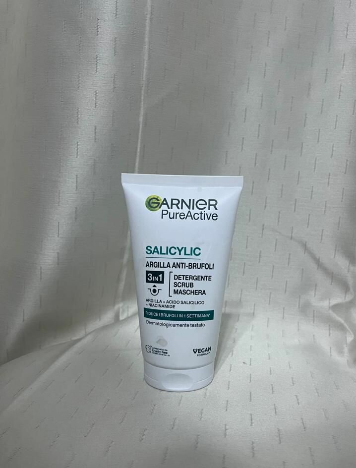 Garnier PureActive 3 en 1 - Nettoyant exfoliant visage