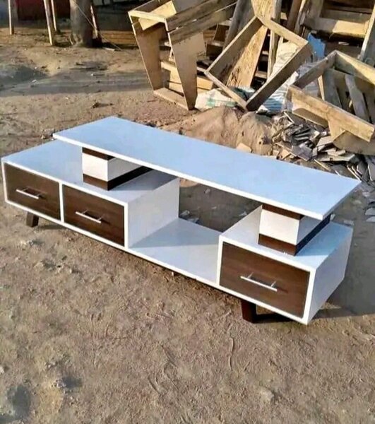 Table TV moderne en noir et blanc