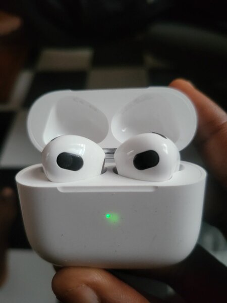 AirPods 3
