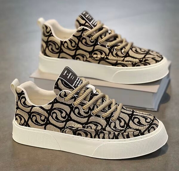 Baskets légères imprimées