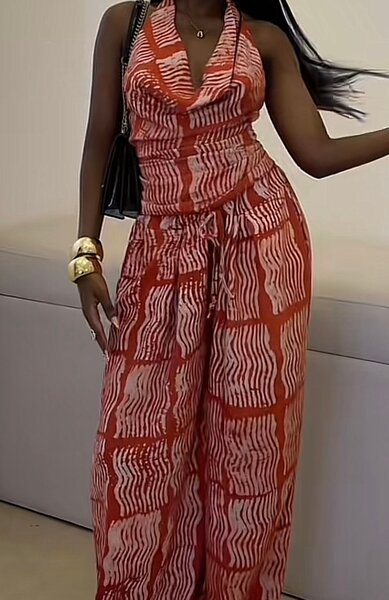 Combinaison chic rouge imprimée