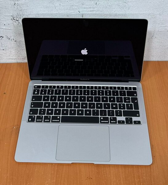 MACBOOK AIR RETINA M1 2020