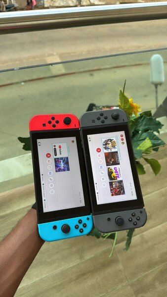 Nintendo Switch + Disquette et Câble en promo