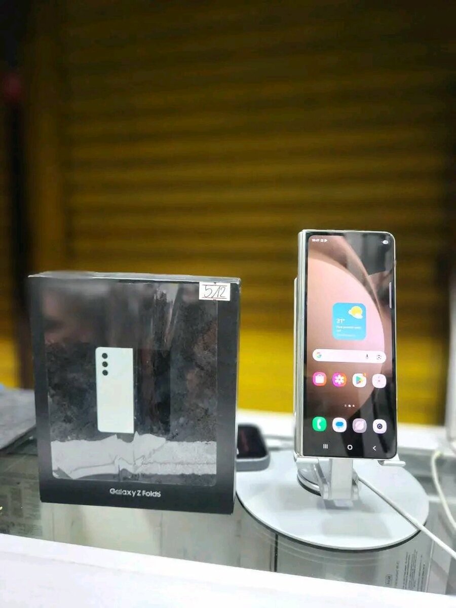 Samsung Galaxy Z Fold5