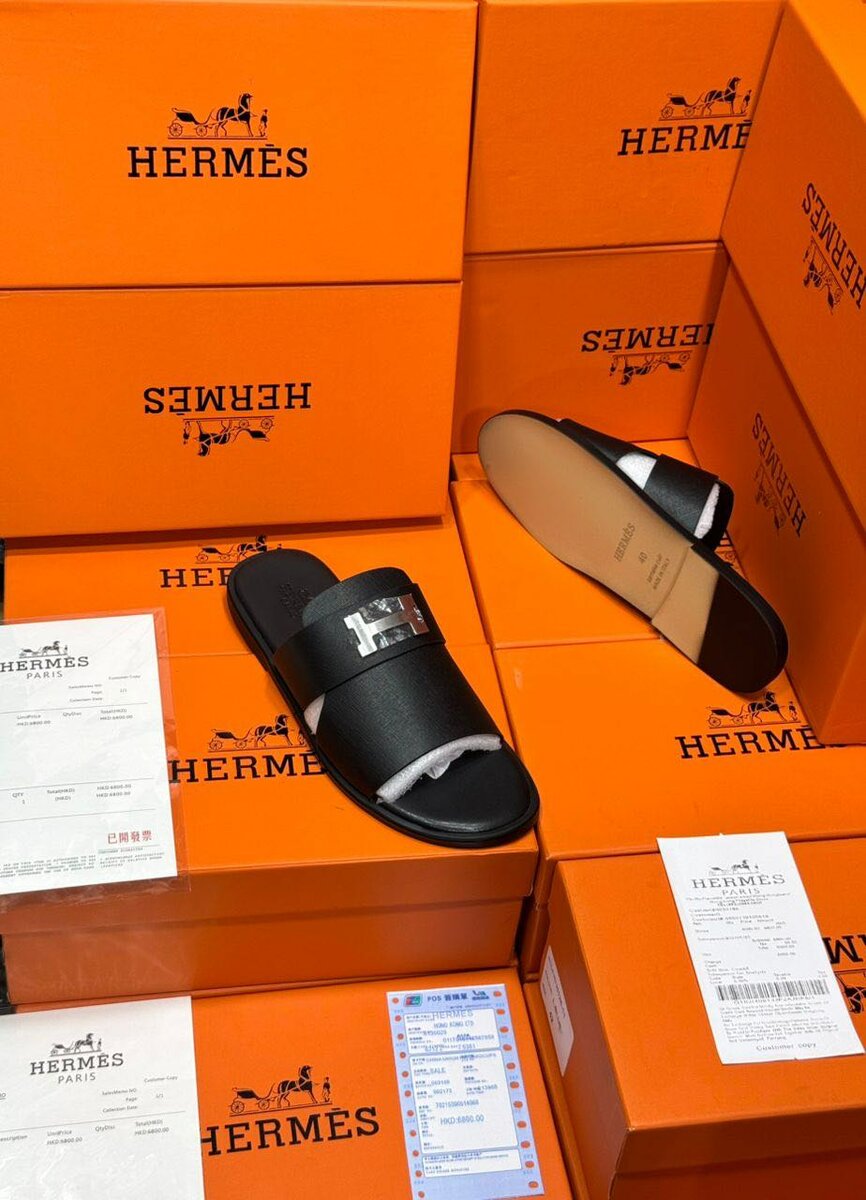 Sandales Hermès en cuir élégantes