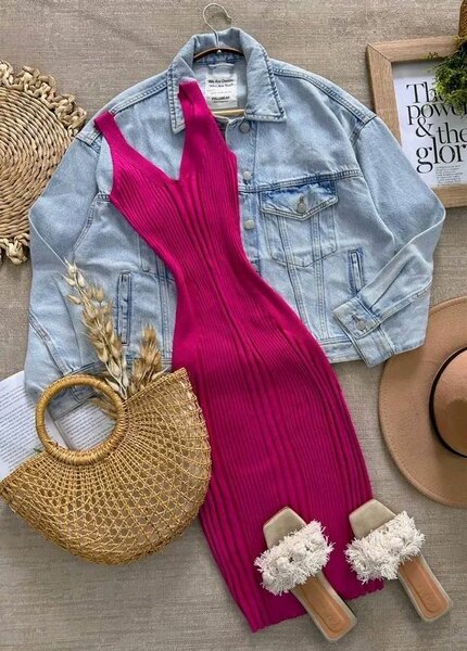 Robe moulante fuchsia élégante