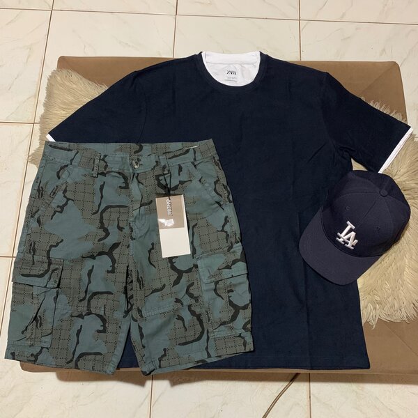 Tshirt, side packer shorts and cap