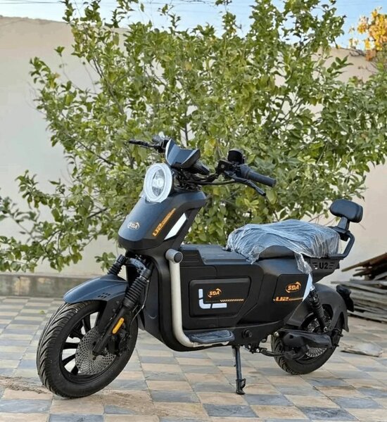 Scooter électrique noir L3