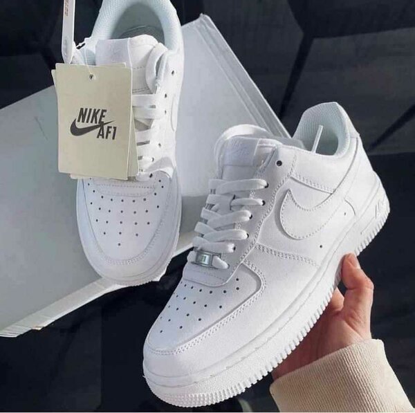 Nike Air Force 1 Blanches