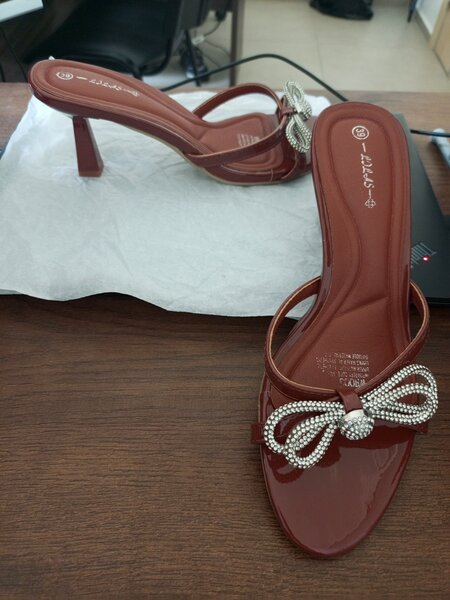 Sandales à talons élégantes