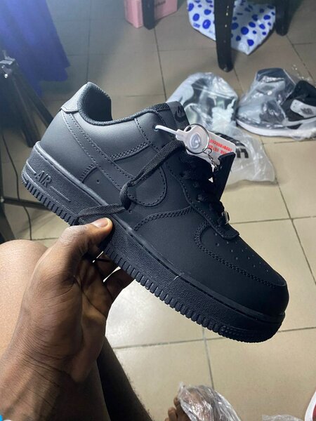 Baskets noires style classique