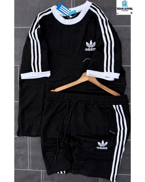 Complet adidas Originals disponible