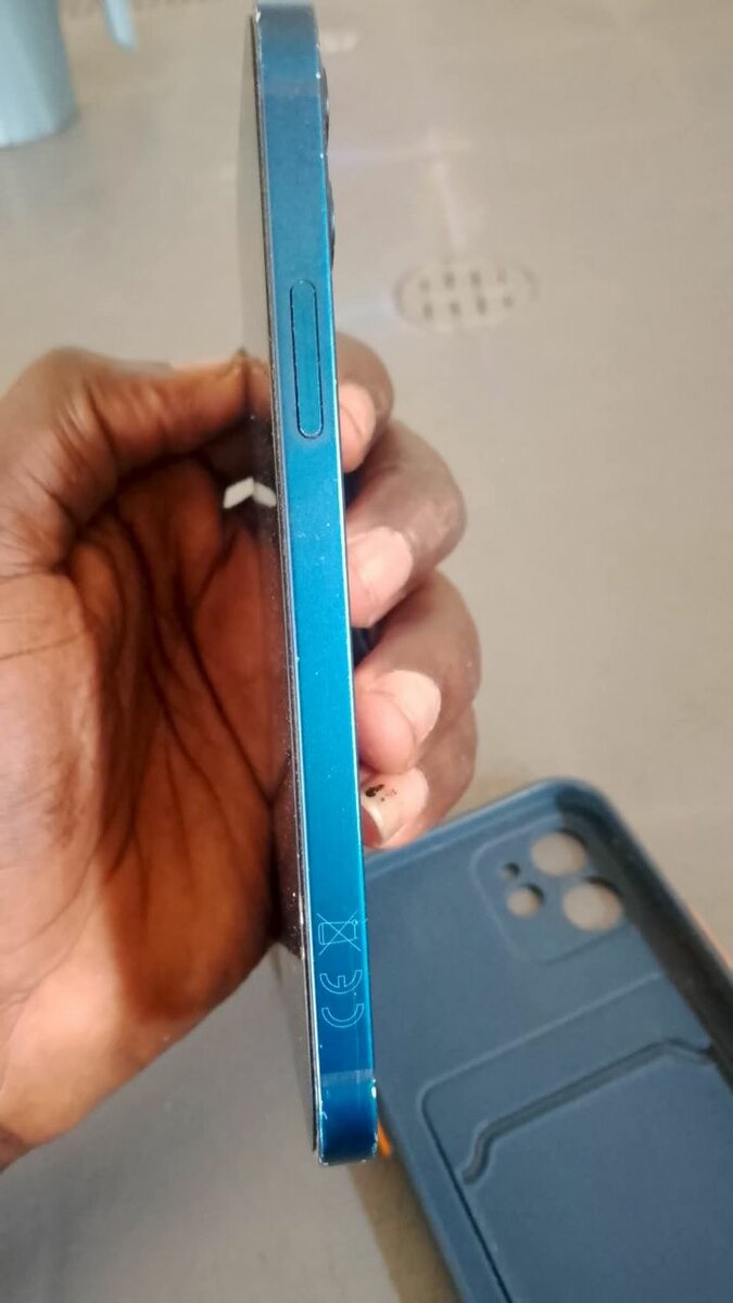 iPhone 12 Bleu 64Go