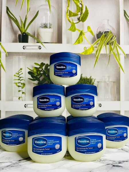 Vaseline Original Protecting Jelly