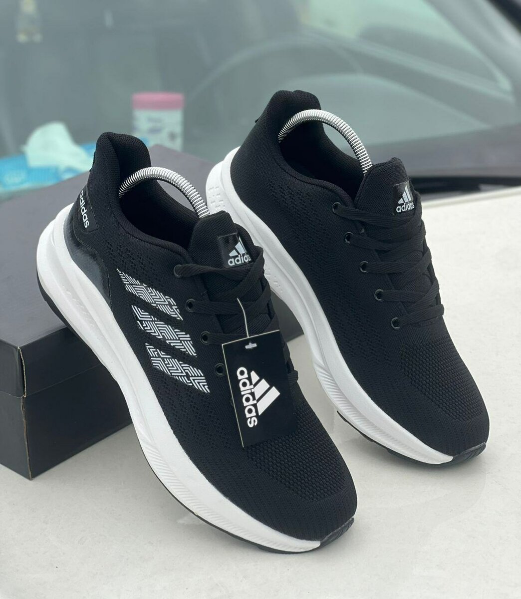 Adidas Chaussures de Sport Unisexes