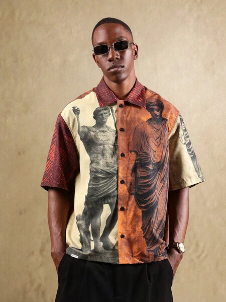 Chemise imprimée statues
