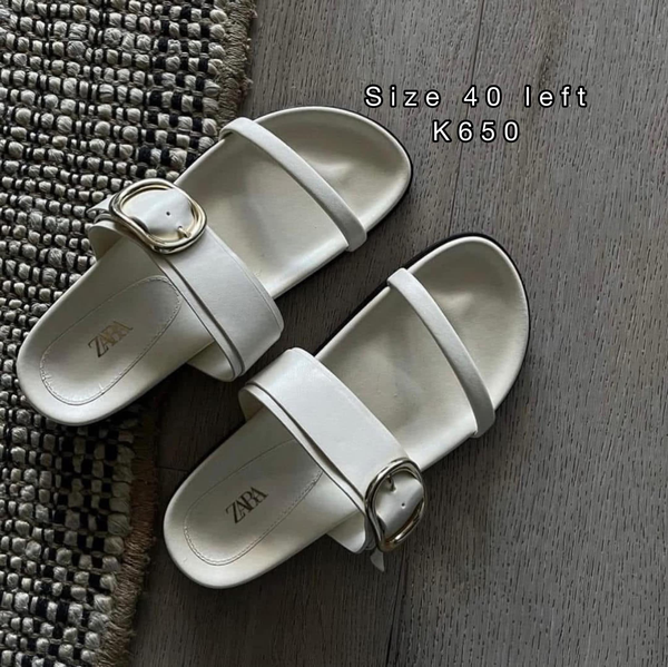 ZARA* Slides blanco