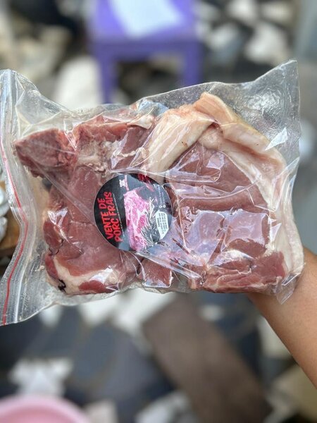 Côtes de peau avec la peau 2kg