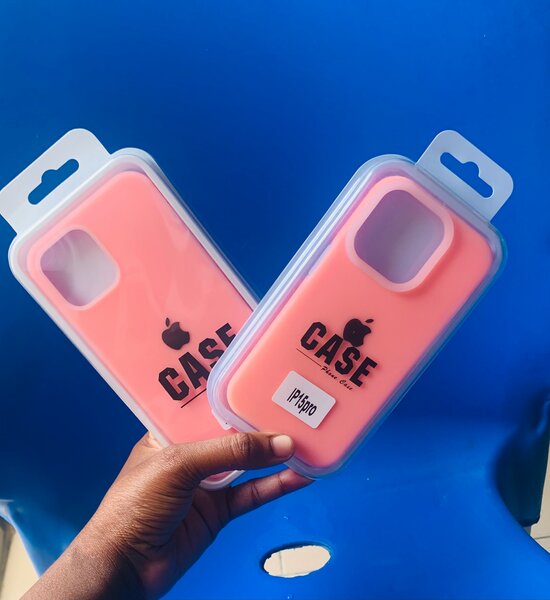 Coque rose  (12 pro max,15 pro