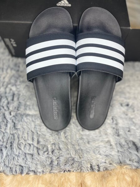 Adidas slide