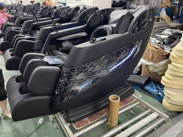 Discovery massage chair