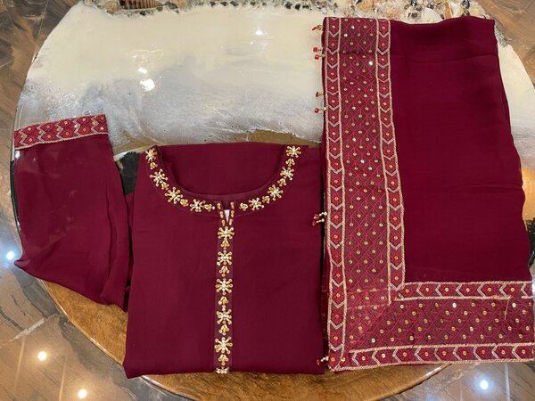 Simple fancy embroidery suit