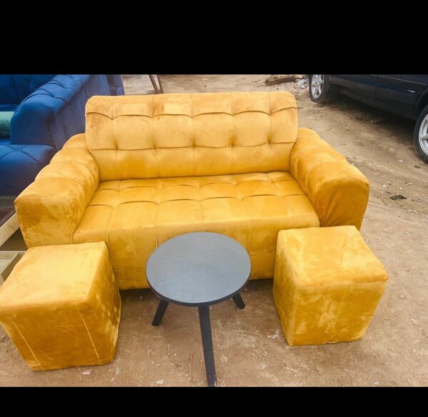 Canapé 3 places en velours jaune
