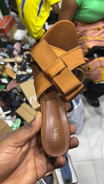 Sandales en cuir Zara