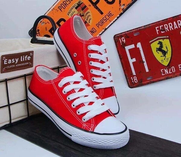 Converse rouges classiques